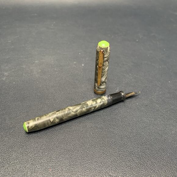 Vintage 1930s American Fountain Pen Onyx Celluloid Green Top - Picture 1 of 6